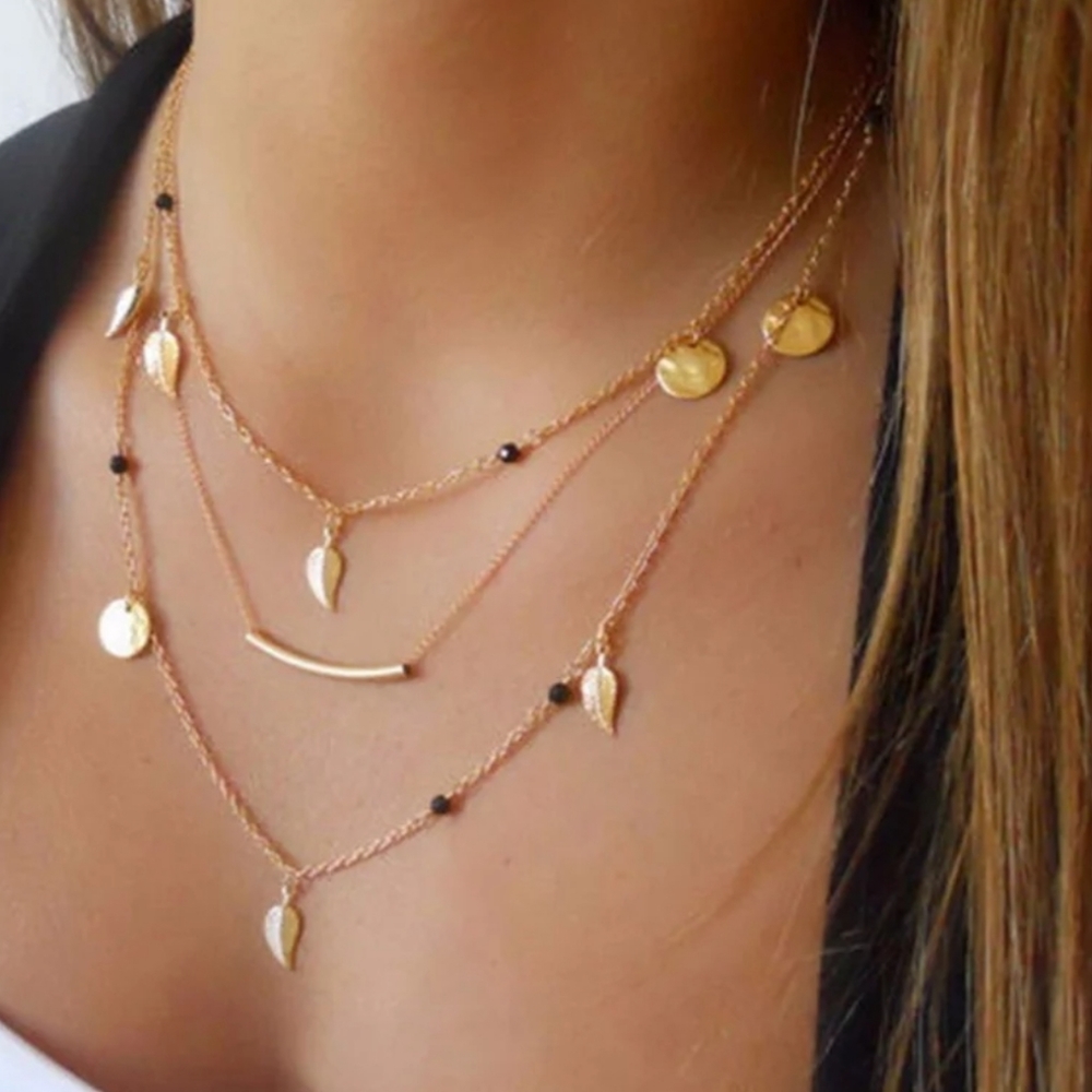 Multilayered necklace chain